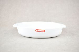 PLAT A FOUR PYREX SIGNATURE OVAL 25*18CM BLANC 